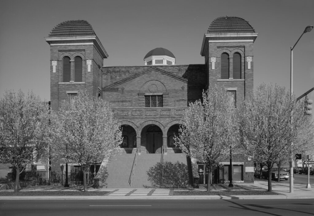 A black and white photo of the Sixteenth Street Baptist Church in Birmingham, Alabama, USA